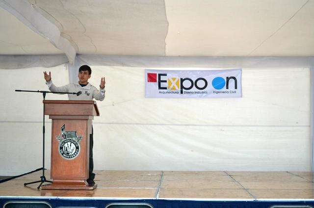 Entrada a universidad