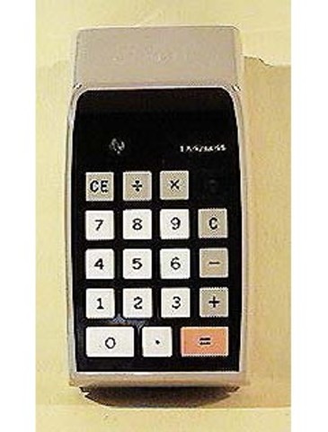 Texas Instruments presenta la 1ª calculadora de bolsillo.