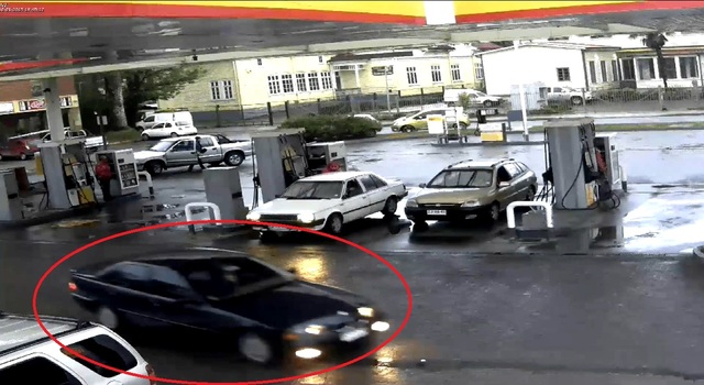 Cámaras de seguridad registran vehículo