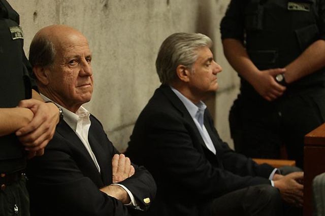 Lavín y Délano anuncian su salida a directorios de empresas del grupo Penta