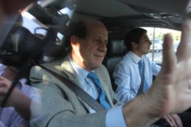 Délano declara por casi 10 horas como imputado en la Fiscalía