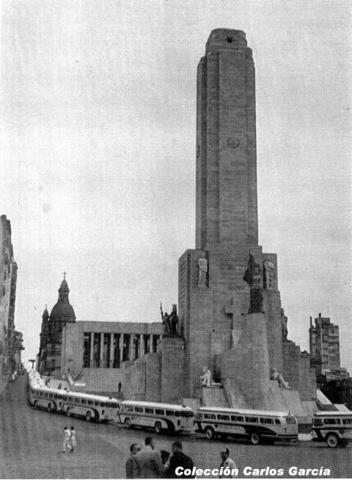 Se crea el monumento a la bandera