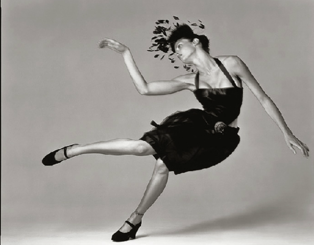 Richard Avedon Revolutionizes the Modern Woman
