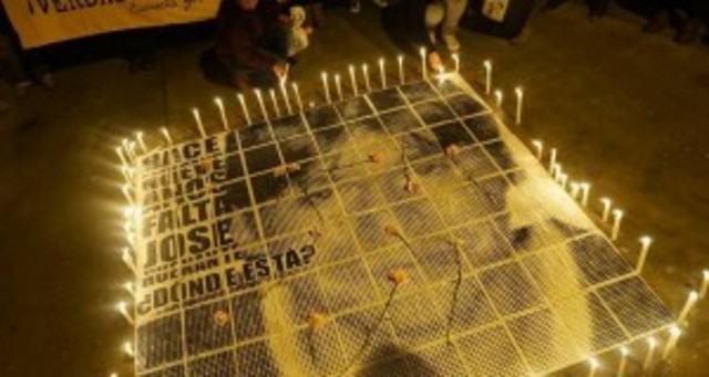 Velatón a dos meses de su desaparación