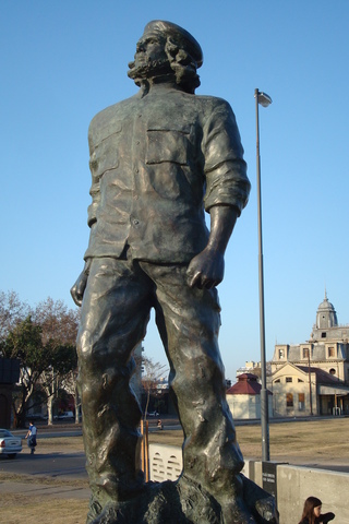 Memorial Erected in Birthplace of Guevara