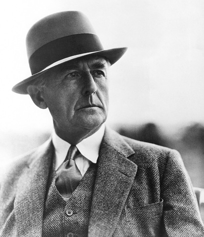 Condé Nast Purchases Vogue