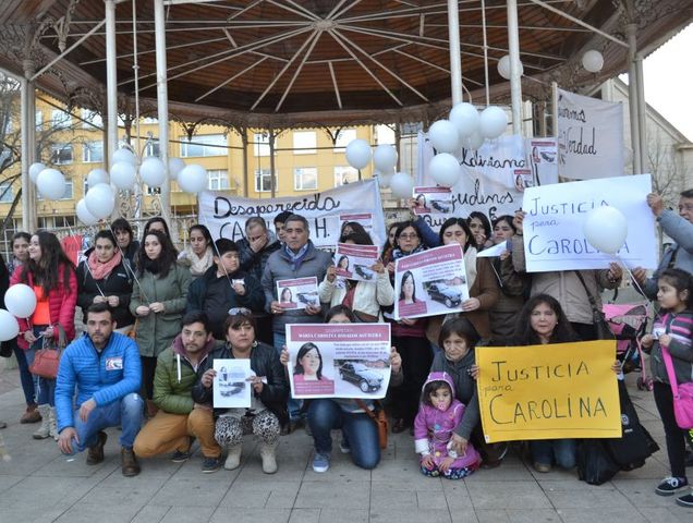 Cadena de oración en la Plaza de la República, Valdivia.