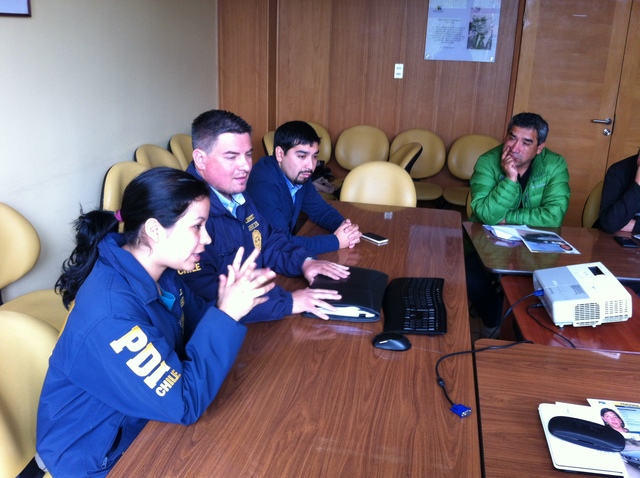 Pescadores cooperan con la búsqueda