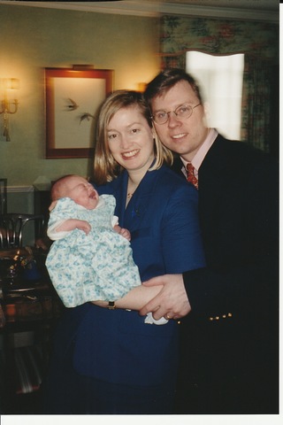 Hoy, ella vive en Wellesley, pero cuando era niña, vivió en Virginia. Cuando yo nací, ella vivió en Nueva York con mi padre.