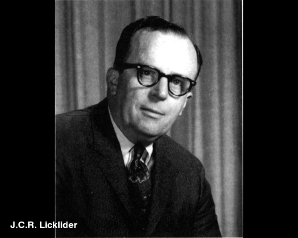 lickider tiene la primera idea de una red de computadoras