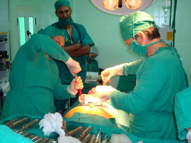 Se efectuó el primer trasplante de médula ósea por un colectivo de especialistas del Instituto de Hematología e Inmunología.