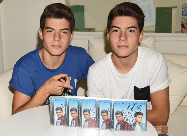 Golden disc in Mil y una Noches