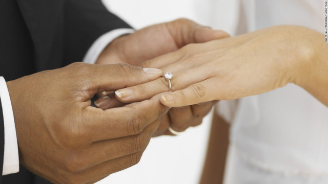 Wright marries Dhima Rose Meadman, a white ballet dancer