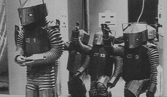 Robbie, SPD-13 (Speedy), QT1 (Cutie), DV-5 (Dave), RB-34 (Herbie), NS-2 (Nestor), NDR (Andrew), Daneel Olivaw