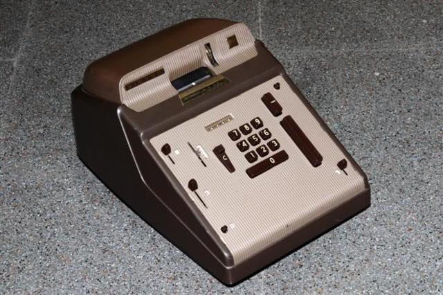 Howard Aiken: mark 1 ; calculadora automatica