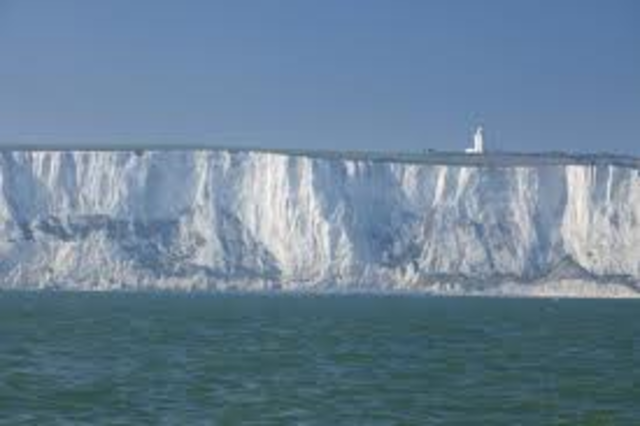 Lewis and Clark reaches Whiite Cliffs