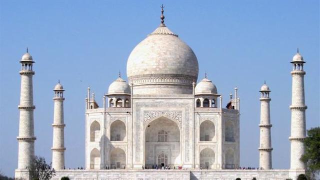 Taj Mahal built