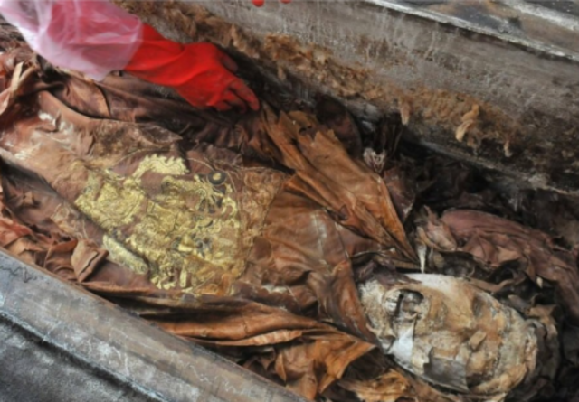 Attila the Huns brother Bleda dies