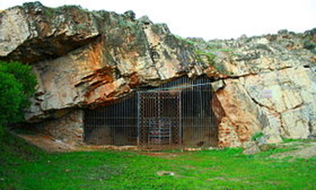 CUEVA DE MALTRAVIESO