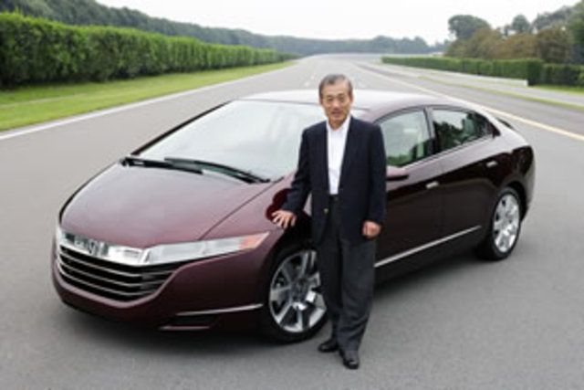 HONDA CREATES FIRST PRODUCTION-READY HYDROGEN CAR