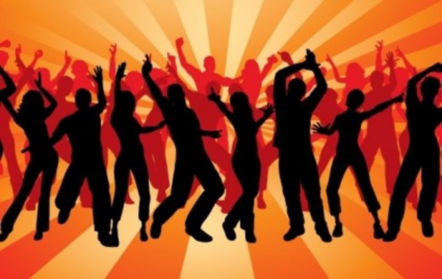 yo fui al baile con mi escuela es mucho divertido