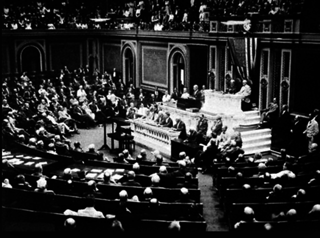 US President Wilson publicly warns Germany not to continue unrestricted submarine warfare policies.