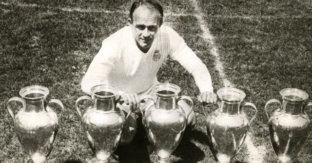 Retiro de Alfredo Di Stéfano.
