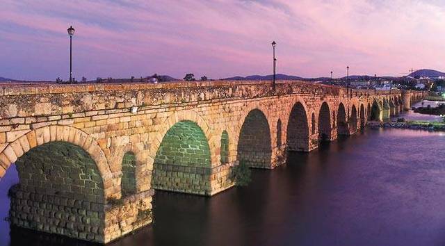 Puente Romano sobre el Río Guadiana