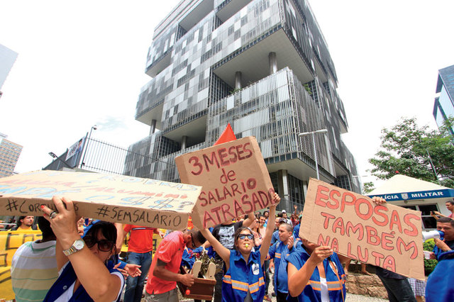 Protests for Rousseffers resignation