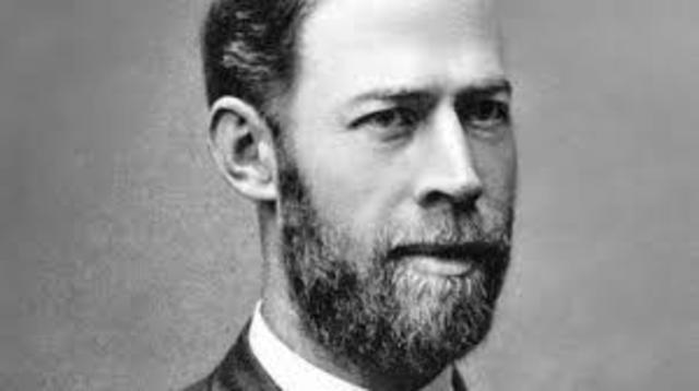 Heinrich Hertz réussi une émission d'ondes radio sur 20 m.