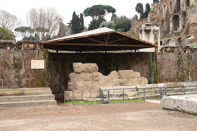 Julius Caesar deified