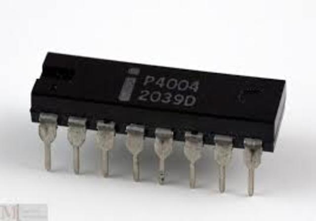 premier microprocesseur