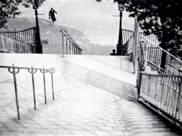Andre Kertesz: Montmartre, 1927