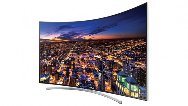 PRIMER TELEVISOR LED CURVA