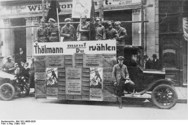 Le KPD (parti communiste) devient un parti totalement soumis à l'URSS