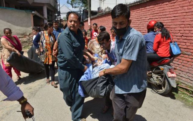 Dos semanas despues del terremoto Haiti apenas emerge del caos