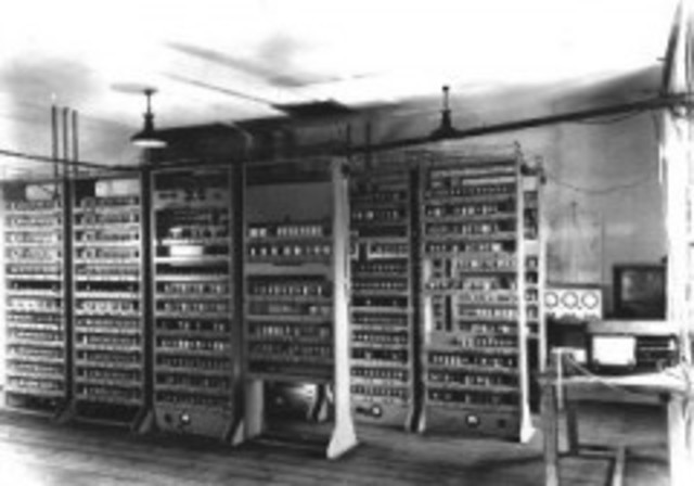 EDSAC: Calculadora Automática de Almacenamiento Electrónico