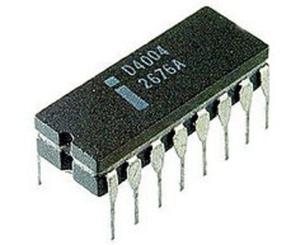 Se intregra la EPROM al diseño del procesador 4004