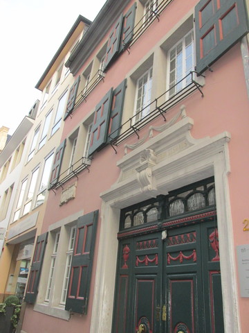 Fecha y Lugar de Nacimiento