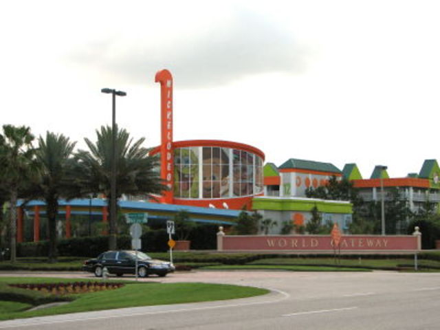 The first motion picture house to open in the U.S. opens in Pittsburgh - the Nickelodeon.