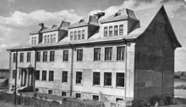 Algklasside maja ehitamise alustamine