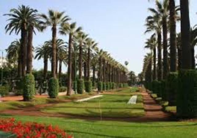 Visit Parc de la Ligue Arabe