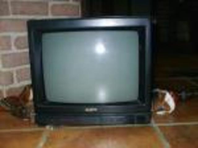 La televisión a color de 14"