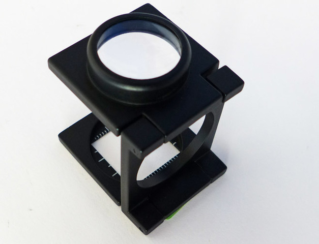 La lupa cuenta hilos