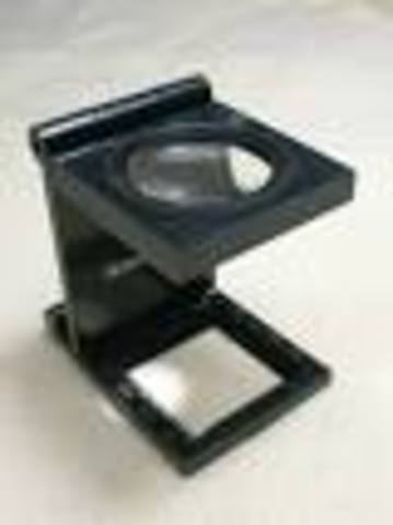 Lupa cuenta Hilo catedra de Documentologia y Identificacion Humana