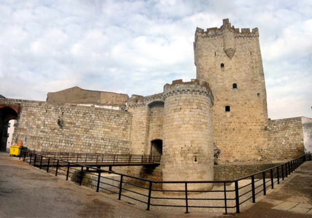 Torre Homenaje en Coria