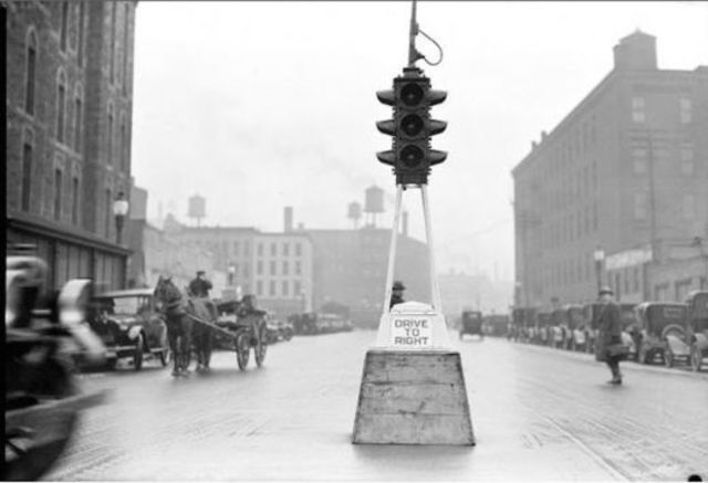 First Electric Traffic Light was Invented