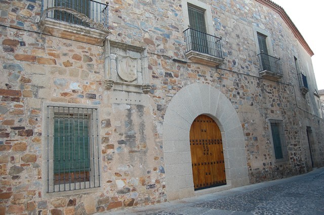 CASA DE LOS SÁCHEZ-PAREDES/CASA DELGADILLO