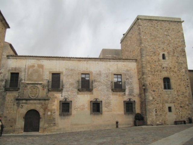 PALACIO DE DIEGO DE OVANDO O DE LAS CIGÜEÑAS