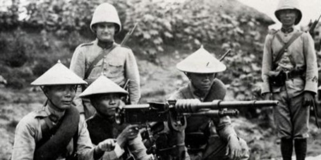 Francia conquista Tonkim en Indochina